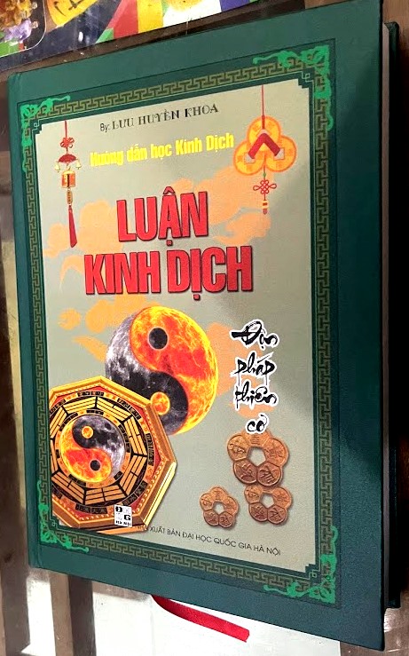Mẫu mới Ảnh bìa sách luận quẻ dịch